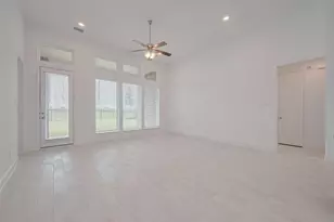 2825 Golden Isle Dr, Texas City, TX 77568 - Photo 19
