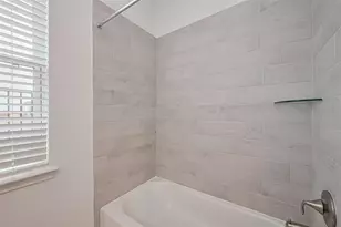 2825 Golden Isle Dr, Texas City, TX 77568 - Photo 25