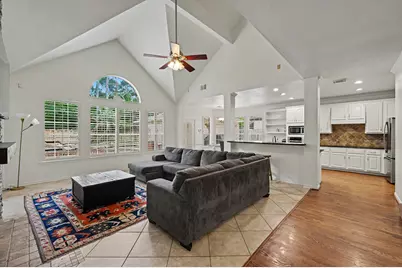83 E Green Gables Circle, The Woodlands, TX 77382 - Photo 13