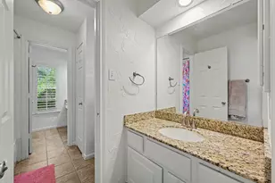 83 E Green Gables Cir, The Woodlands, TX 77382 - Photo 31