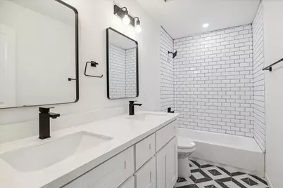 306 E E 40th 1/2 Building 1 #A, Houston, TX 77018 - Photo 5