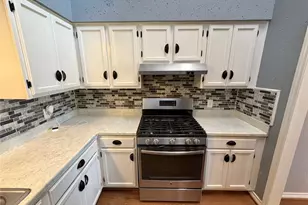 14 Sarita Rd, Angleton, TX 77515 - Photo 7
