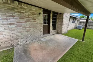 14 Sarita Rd, Angleton, TX 77515 - Photo 21