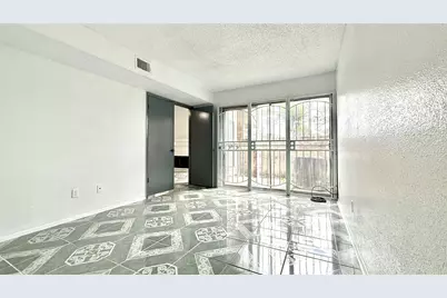11889 Bobwhite Drive #834, Houston, TX 77035 - Photo 5