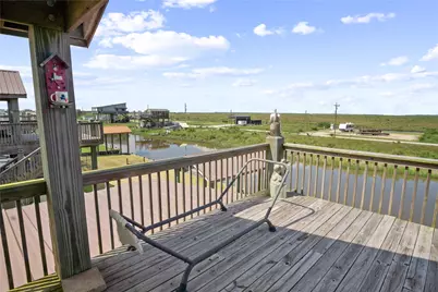 1352 Van Sant, Gilchrist, TX 77617 - Photo 15