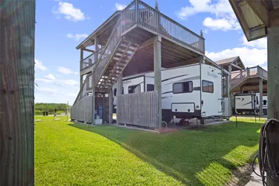 1352 Van Sant, Gilchrist, TX 77617 - Photo 9