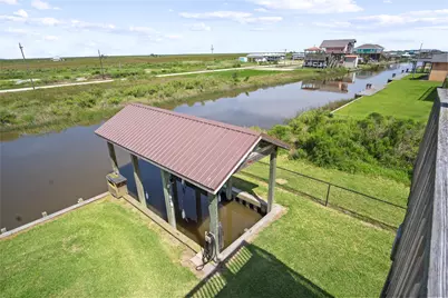 1352 Van Sant, Gilchrist, TX 77617 - Photo 19