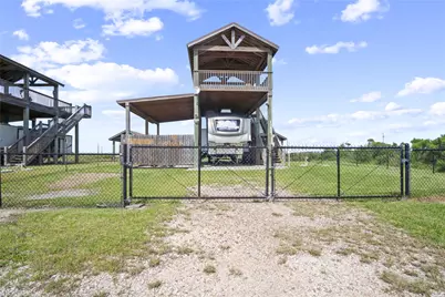1352 Van Sant, Gilchrist, TX 77617 - Photo 5