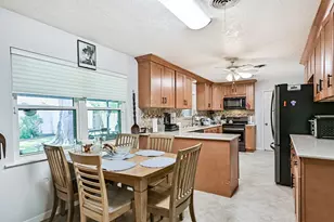 5106 Harbor Light Dr, Dickinson, TX 77539 - Photo 11