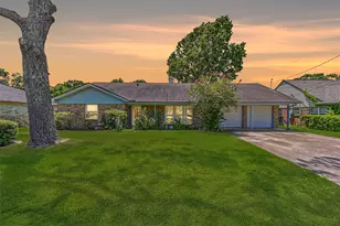 5106 Harbor Light Dr, Dickinson, TX 77539 - Photo 1