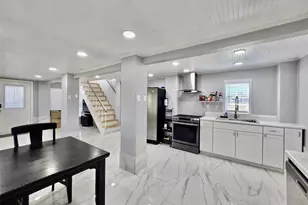 325 Texas St, Freeport, TX 77541 - Photo 7