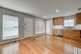 9466 Coast Bridge St, Houston, TX 77075 - Photo 11