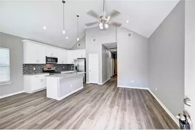 8695 Sassafras, Willis, TX 77318 - Photo 5