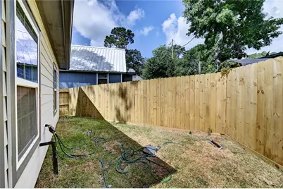 8695 Sassafras, Willis, TX 77318 - Photo 17