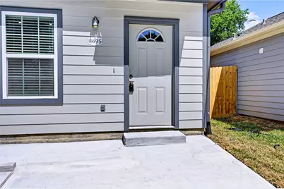 8695 Sassafras, Willis, TX 77318 - Photo 3