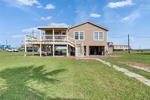 914 Treaty Dr, Surfside Beach, TX 77541 - Photo 1