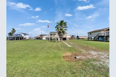 914 Treaty Drive, Surfside Beach, TX 77541 - Photo 3