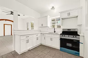 830 Ross St, La Marque, TX 77568 - Photo 3