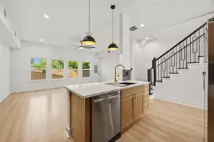 8210 Lawler St, Houston, TX 77051 - Photo 9