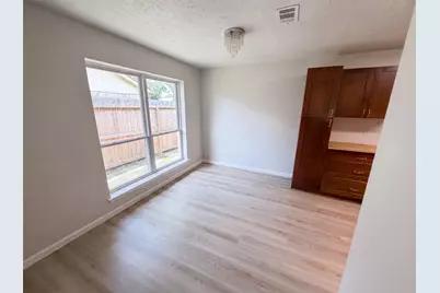 318 Floravista Drive, Houston, TX 77598 - Photo 7