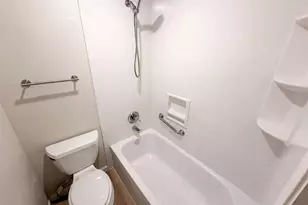 318 Flora Vista Dr, Houston, TX 77598 - Photo 11