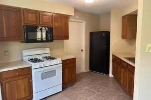 523 Gleneagles Dr, Friendswood, TX 77546 - Photo 3