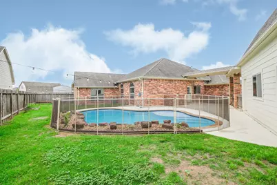 6811 Gonzales Point, Manvel, TX 77578 - Photo 5