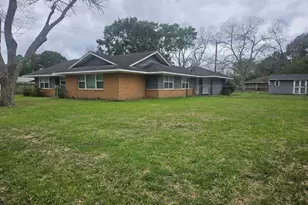 1518 Lawrence St, Rosenberg, TX 77471 - Photo 3