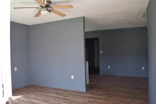 507 Peach St, Sweeny, TX 77480 - Photo 3