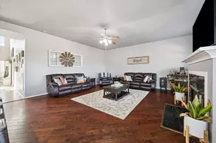 394 Hyland Ln, League City, TX 77573 - Photo 9