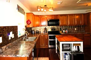 303 N 9th St, Beasley, TX 77417 - Photo 7