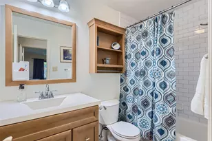 6715 La Sombra Dr, Houston, TX 77083 - Photo 15