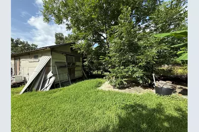 4302 Banner Drive, Houston, TX 77013 - Photo 17