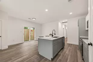 8214 Woodward St, Houston, TX 77051 - Photo 13