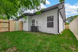 8214 Woodward St, Houston, TX 77051 - Photo 29