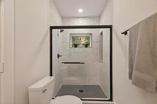 8214 Woodward St, Houston, TX 77051 - Photo 15