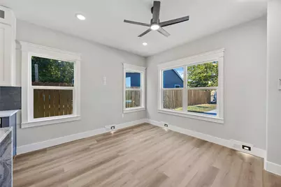 4624 Mayflower Street #A/B, Houston, TX 77033 - Photo 5