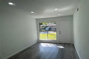 5615 Greylog Dr, Houston, TX 77048 - Photo 5