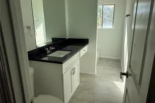 5615 Greylog Dr, Houston, TX 77048 - Photo 13