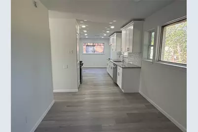 5615 Greylog Drive, Houston, TX 77048 - Photo 9