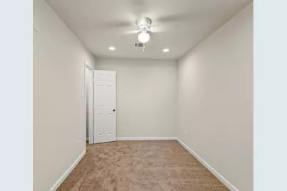 7750 Avenue J, Houston, TX 77012 - Photo 15