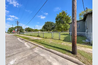 114 W 15th Street, Port Arthur, TX 77640 - Photo 29