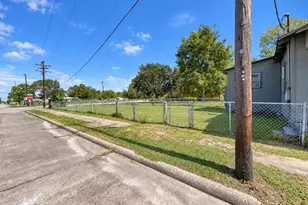 114 W 15th St, Port Arthur, TX 77640 - Photo 29