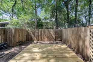 26 Willowwood Cir, The Woodlands, TX 77381 - Photo 13