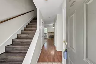 26 Willowwood Cir, The Woodlands, TX 77381 - Photo 3