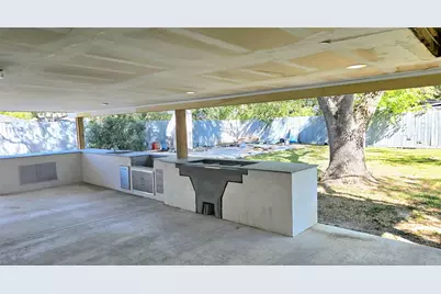 11907 Renwick Drive, Houston, TX 77035 - Photo 15