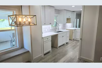 11907 Renwick Drive, Houston, TX 77035 - Photo 5