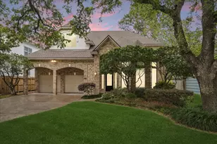 4714 Holt, Bellaire, TX 77401 - Photo 5