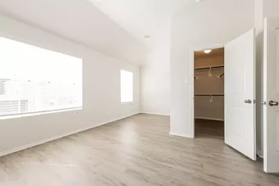 943 Imperial Heights Drive, Houston, TX 77073 - Photo 11