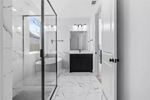 10606 Kingston Spg Dr, Missouri City, TX 77459 - Photo 9